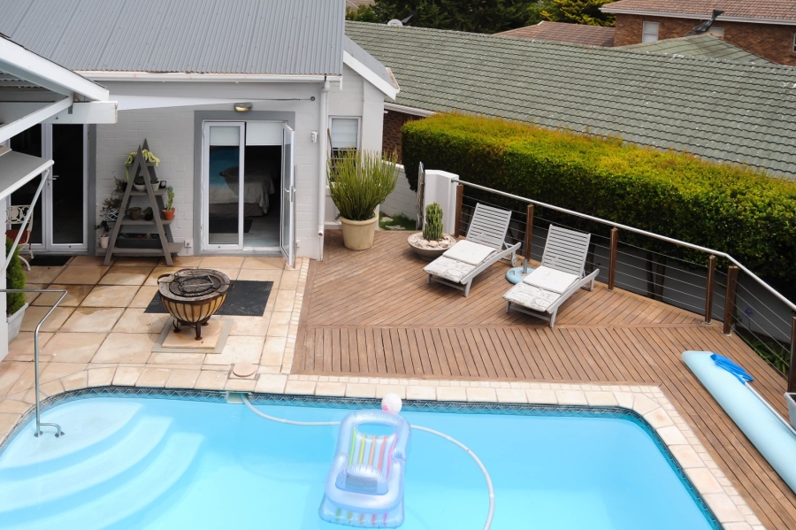 5 Bedroom Property for Sale in Myburgh Park Western Cape